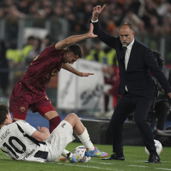 Derbi bez pobednika: Svilar i Roma odoleli Juventusu i zamenjenom Vlahoviću