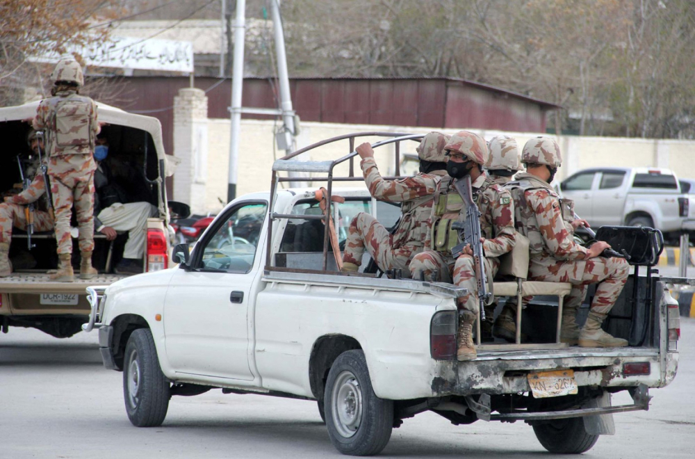 Mir na "tankom ledu"; Posle krvavih sukoba, Pakistan i Avganistan se složili o nastavku primirja