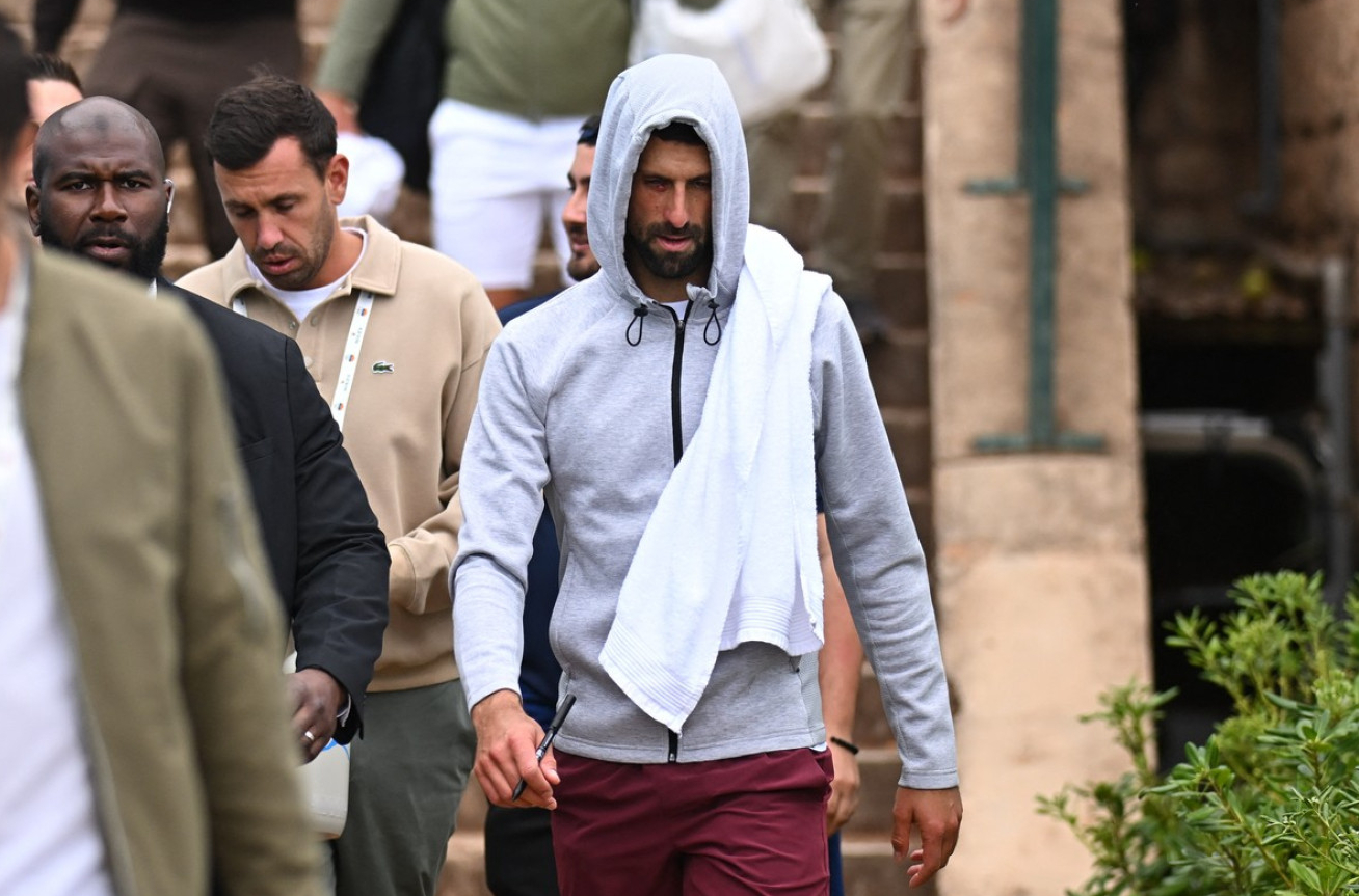 Djokovic is getting ready like Rocky VIDEO