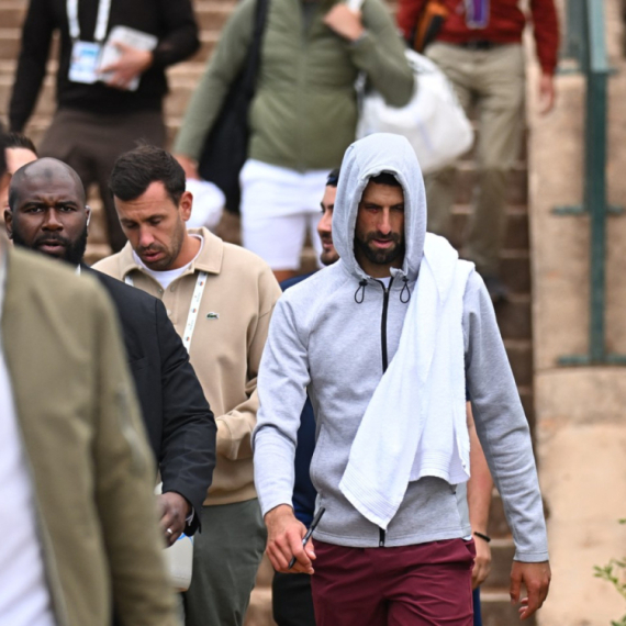 Djokovic is getting ready like Rocky VIDEO