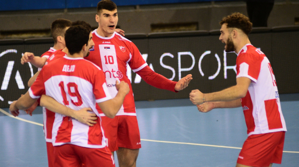 Zvezda i Radnički korak bliže finalu