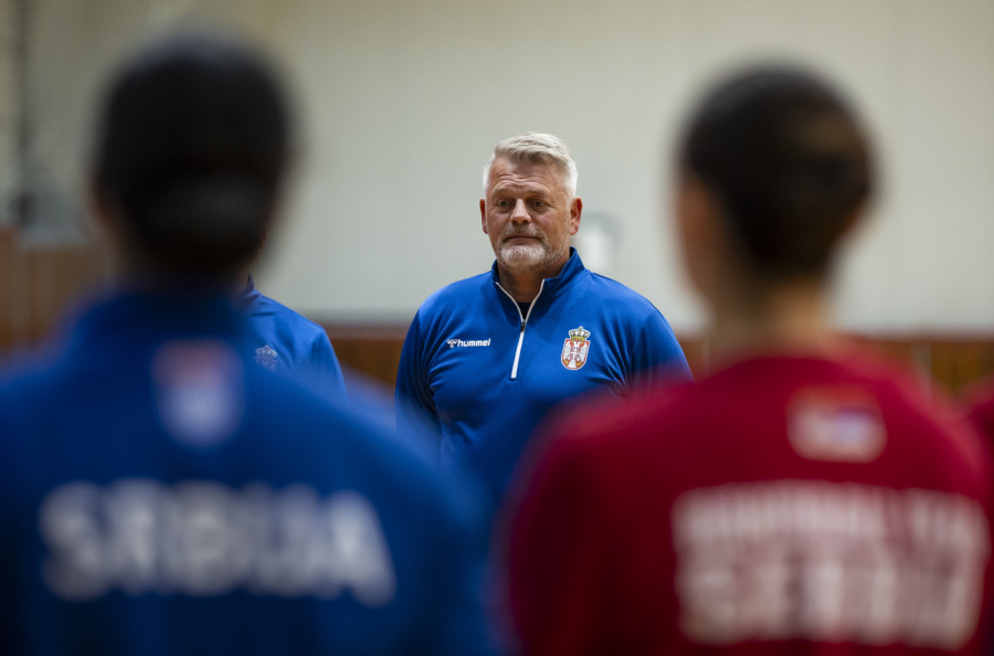 Stara Srbija sa novim selektorom napada SP i Sloveniju
