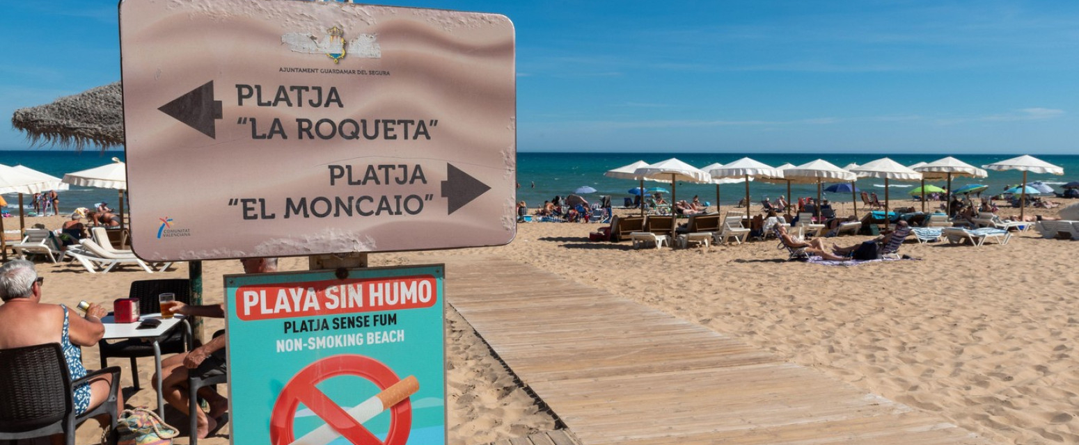 Ovog leta na snagu stupa zabrana pušenja na plažama: Evo šta je još strogo kažnjivo