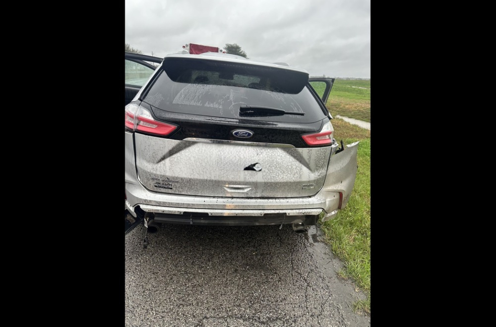 Grom je udario Ford Edge usred vožnje: Pogledajte šta je sve stradalo FOTO