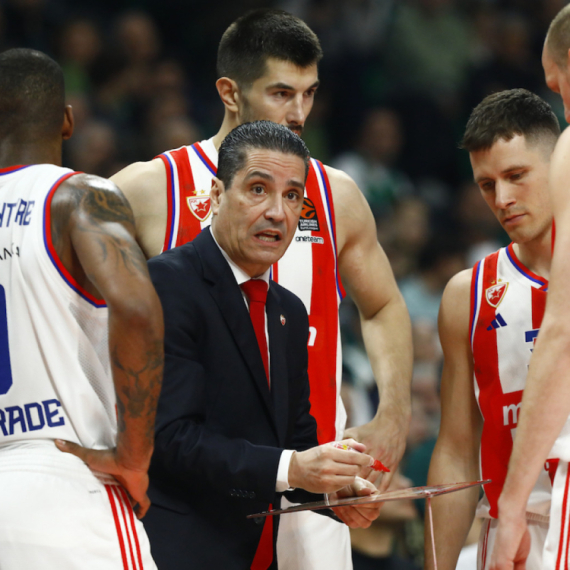 Sferopulos je prošlost – Zvezda sa drugim trenerom u Istanbulu