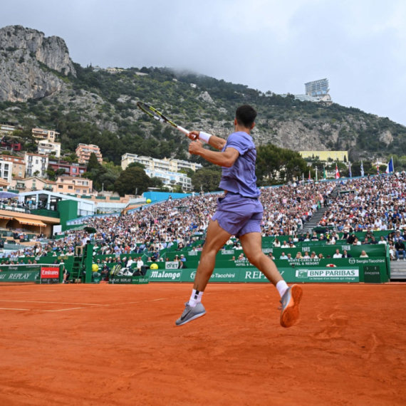 Alkaras komplikovao, ali prošao u finale Monte Karla