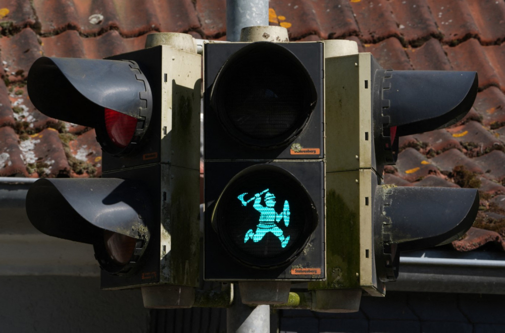 Vikinzi na semaforu, gde to ima?! FOTO
