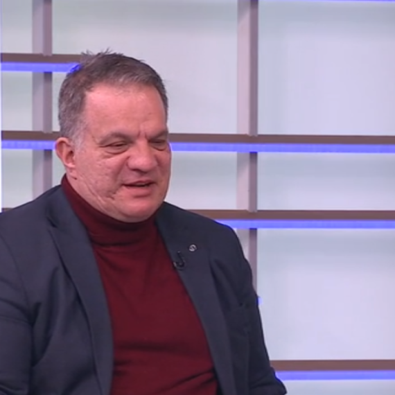 Prva reakcija novog ministra prosvete: Ulazim u jako vruću fotelju; Radiću za dobro Srbije VIDEO
