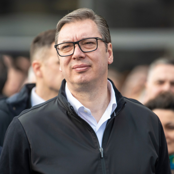 Vučić čestitao Uskrs: "Neka duh praznika nad praznicima probudi savest svakog od nas"