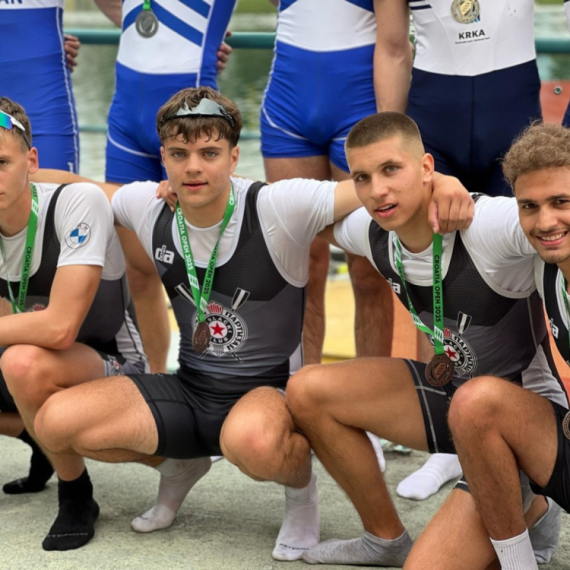 Veslači Partizana osvojili 11 medalja u Zagrebu VIDEO