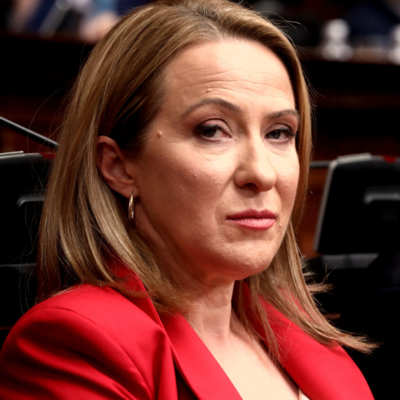 Ko je Snežana Paunović – nova ministarka državne uprave i lokalne samouprave? FOTO