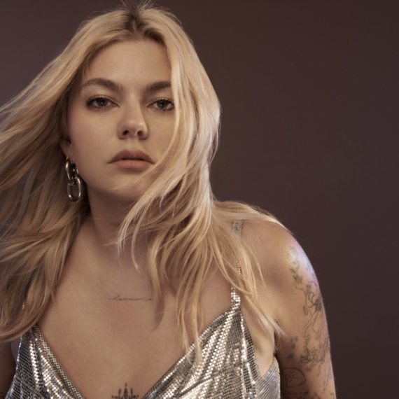 FRANCUSKA: Louane – Maman