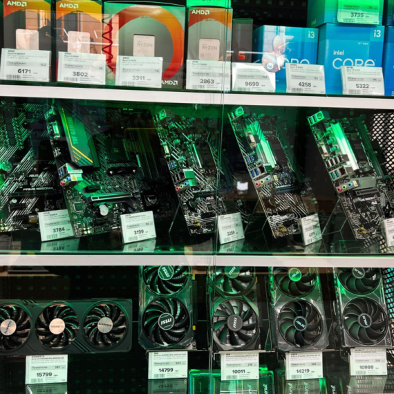 AMD u maju uzvraća udarac