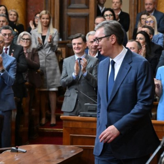 Vučić čestitao izbor nove Vlade, Macutu poručio: Učinite sve što možete da zemlju vratite na put uspeha FOTO