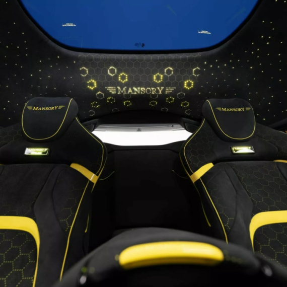 Ovaj automobil je kazna za oči FOTO