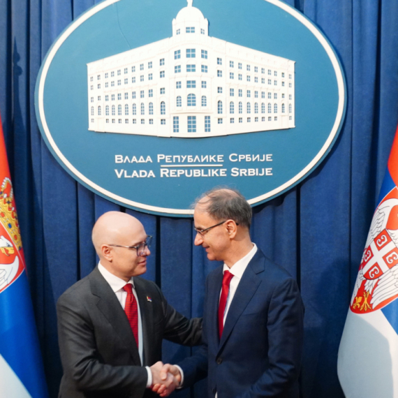 Novi premijer Srbije preuzeo dužnost; Prva sednica Vlade već danas