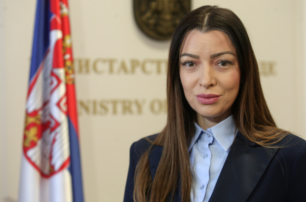 Ko je Adrijana Mesarović – ministarka privrede u Vladi Srbije i potpredsednica Vlade?