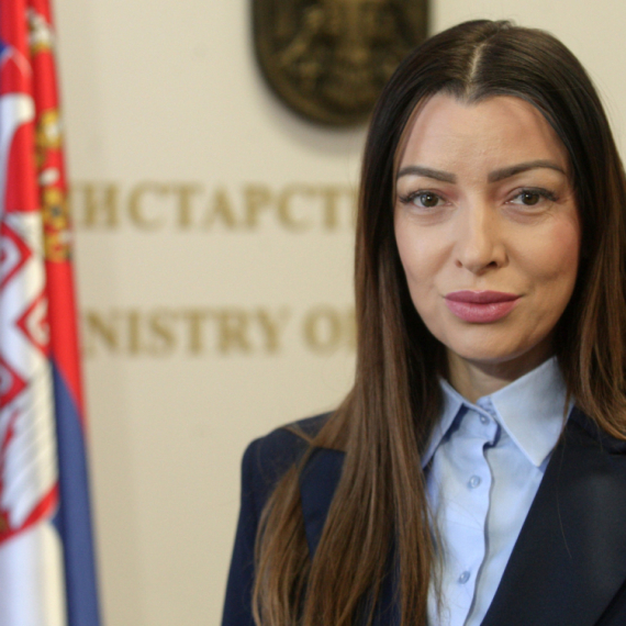 Ko je Adrijana Mesarović – ministarka privrede u Vladi Srbije i potpredsednica Vlade?