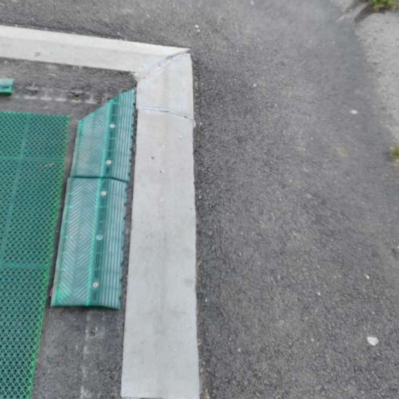 Divljanje u Bloku 70a: Uništeno igralište koje su građani sami napravili