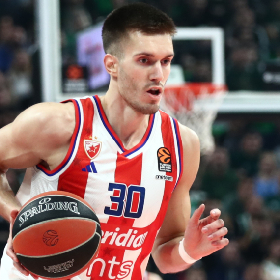 Zvezdo, ti si na potezu – Olimpijakos odredio cenu za Petruševa!