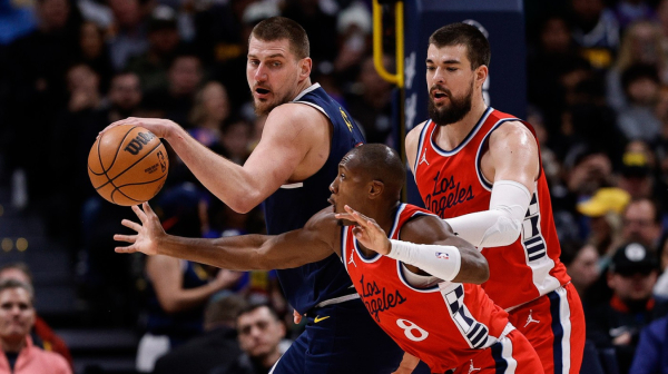 NBA spektakl: Jokićev Denver i Bogdanovićevi Klipersi, Dončić opet na Minesotu – na Istoku "gori"