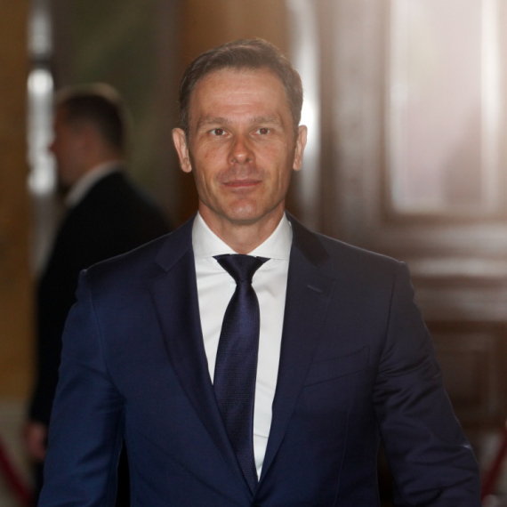 Mali odbrusio Nikeziću: "Rezultati kažu – 5,2 milijarde evra direktnih stranih investicija, plate nikad veće"