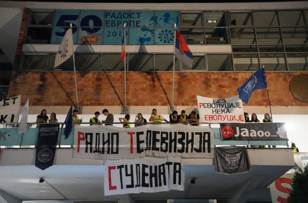 Blokada RTS ušla u 7. dan: Teror nad zaposlenima; "Ovo je krivično delo"; Oglasilo se ministarstvo FOTO/VIDEO