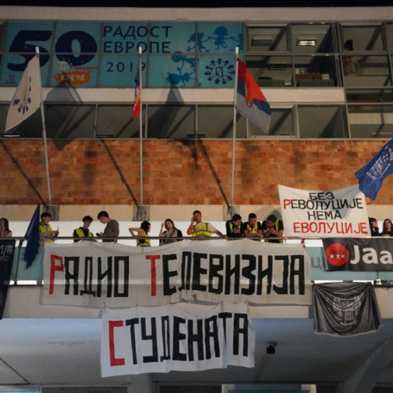 Blokada RTS ušla u 7. dan: Teror nad zaposlenima; "Ovo je krivično delo"; Oglasilo se ministarstvo FOTO/VIDEO