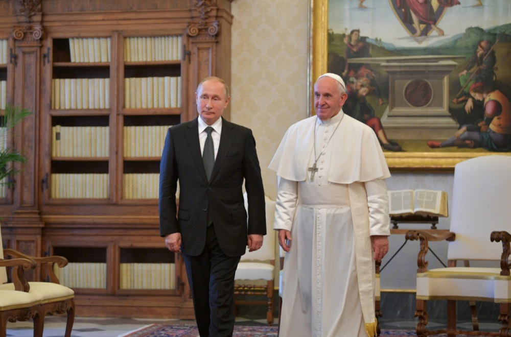 A sad Kremlj: Putin je imao privilegiju da više puta komunicira sa ovim izuzetnim čovekom