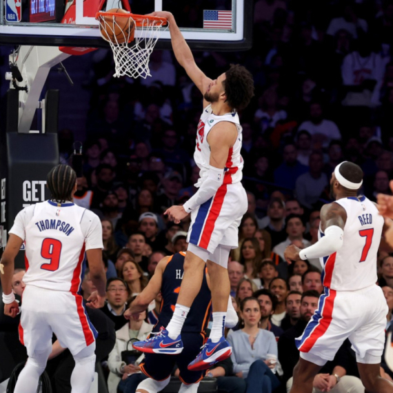 "Brejk" Pistonsa u Njujorku – prva plej-of pobeda od 2008! VIDEO