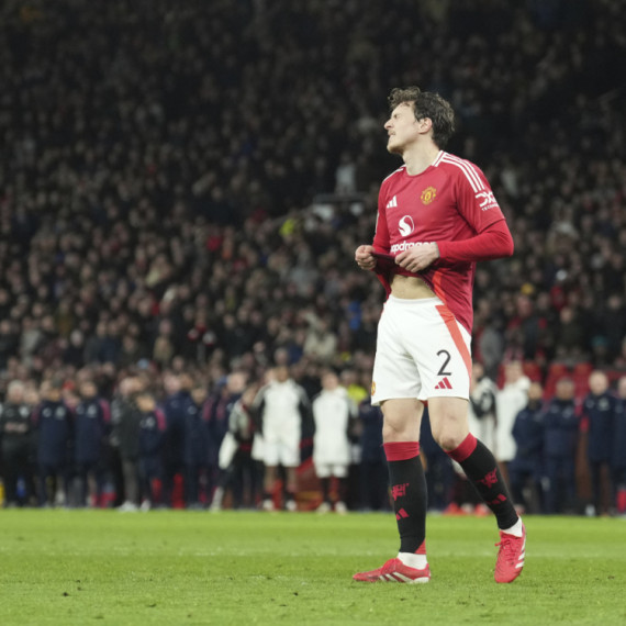Otkriveno zbog čega je Lindelof morao hitno da ode usred utakmice