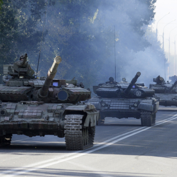 Tanks on the border with Russia in six hours?