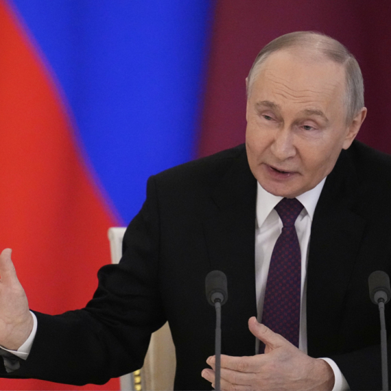 Putin ponudio, Kijev još ćuti: "Meta ste"