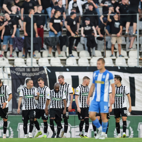 Partizan preživeo OFK u Humskoj – četiri gola, crveni karton i sačuvana razlika