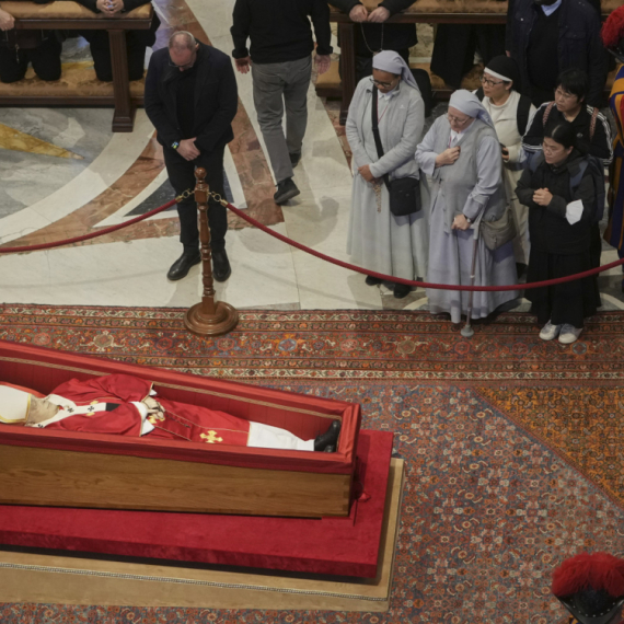 Objavljena stroga pravila za sahranu pape Franje