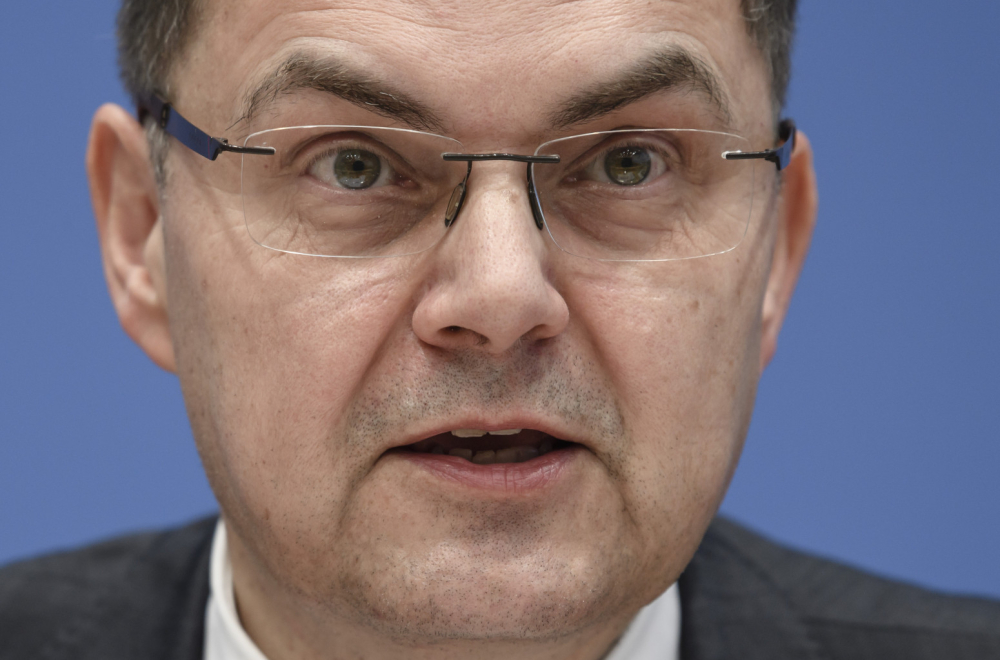 Christian Schmidt resigned