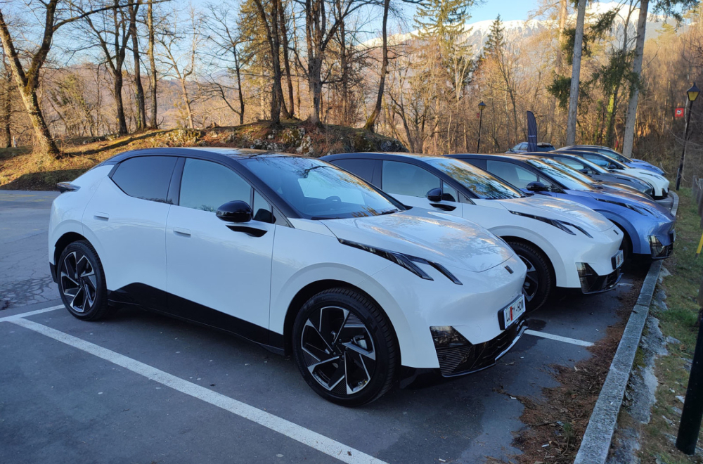 Premijera: Lynk & Co 02 – skandinavska škola FOTO