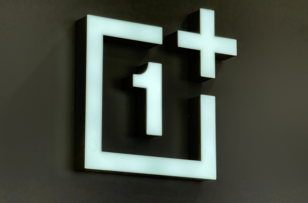 OnePlus 15T je tu: 165Hz ekran i ultra-brzo punjenje za manje od 650 dolara