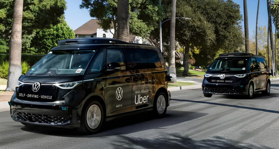 Volkswagen prestigao Teslu u trci za robotaksije!