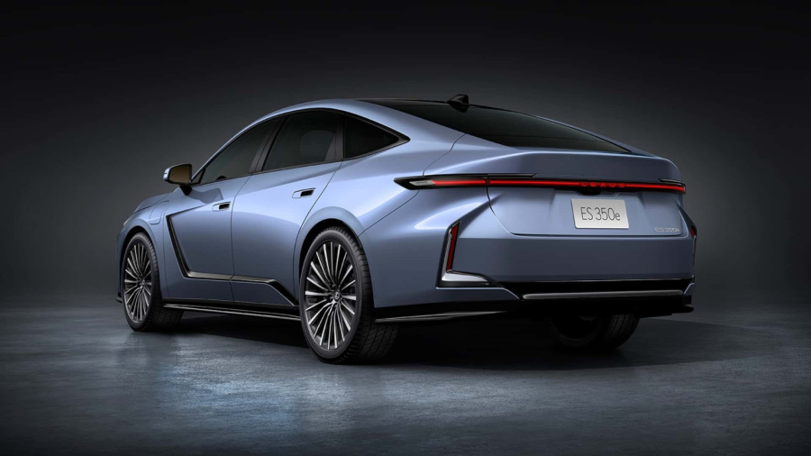 Debitovao novi Lexus ES: Donosi potpuno novi dizajn i električni pogon FOTO