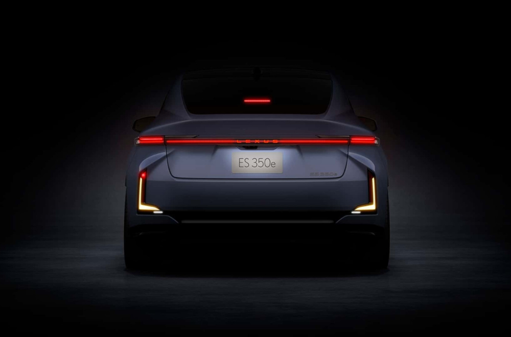 Debitovao novi Lexus ES: Donosi potpuno novi dizajn i električni pogon FOTO