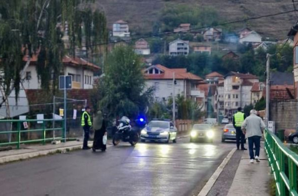 Pucnjava u Novom Pazaru: Maskirani napadači ispalili hice na porodičnu kuću VIDEO