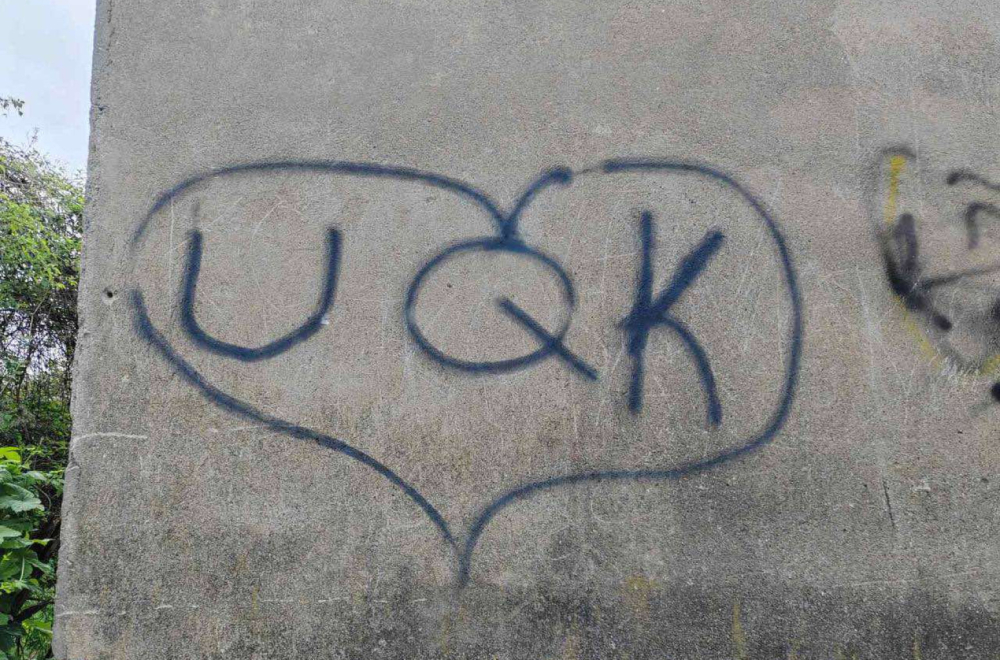 Grafiti "UČK" osvanuli u Goraždevcu; "Provokacije su učestale" FOTO