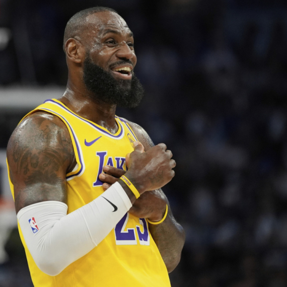 Lebron oborio rekord i oduševio Edvardsa: "Šutirao je iz Jukatana" VIDEO