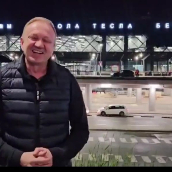 Pinki je video Tita, a Điki aerodrom Nikola Tesla FOTO