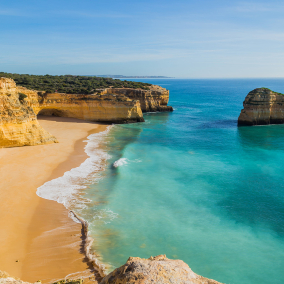 Ovo savršeno mesto na moru nazivaju evropskom Kalifornijom: Beskrajne peščane plaže i tirkizno more FOTO