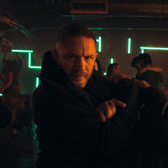 Novi Netflixov film s Tomom Hardijem među najgledanijim na svetu: Pohvale ne prestaju da se nižu VIDEO
