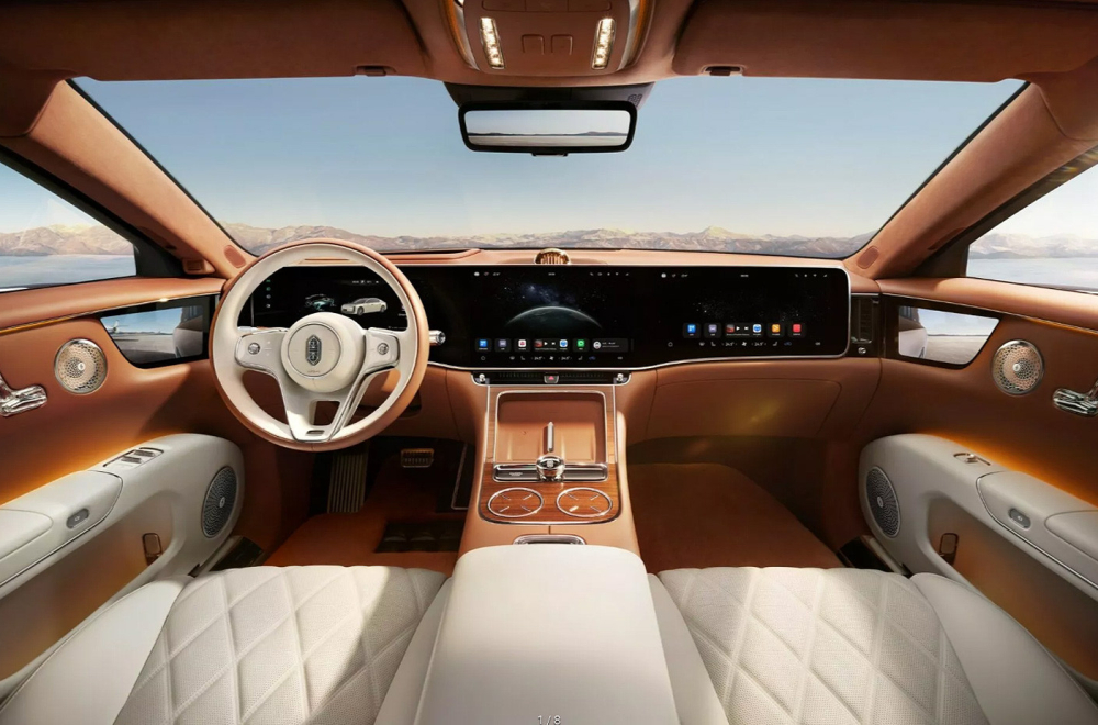 Novi ultraluksuzni Huawei u sebi kombinuje Rolls-Royce i Maybach FOTO