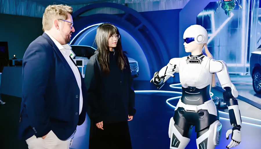 Automobile će nam prodavati – roboti? VIDEO