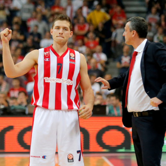 Bivši plejmejker Zvezde "pecka": "Ne oseća se dobro ako na naslovnicama nije tri dana"
